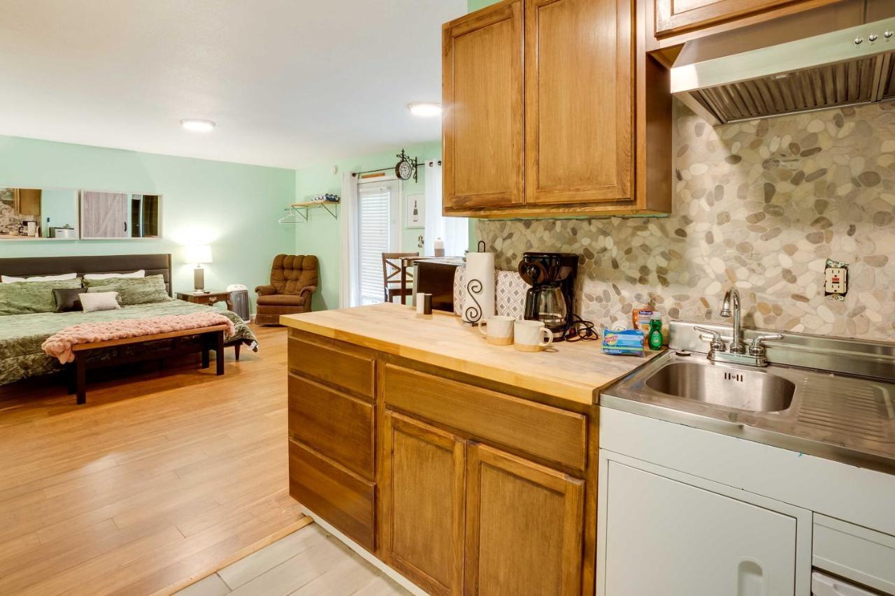 Soothing Studio With Lush Views 2 Mi To Beach! Smith River Esterno foto